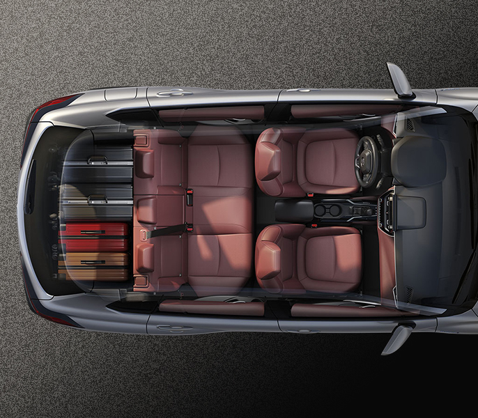 Thiết kế tiện nghi Corolla Cross được thiết ké tối ưu khoang hành khách mang lại trải nghiệm thoải mái, tiện nghi cho cả gia đình nhờ khoảng trần xe lớn. Cửa kính lớn kết hợp cùng cửa sổ trời mang đến không gian khoáng đạt cho người ngồi trên xe